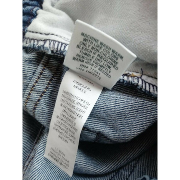 L.L. Bean original fit Tapered leg relaxed jeans - Picture 8 of 9